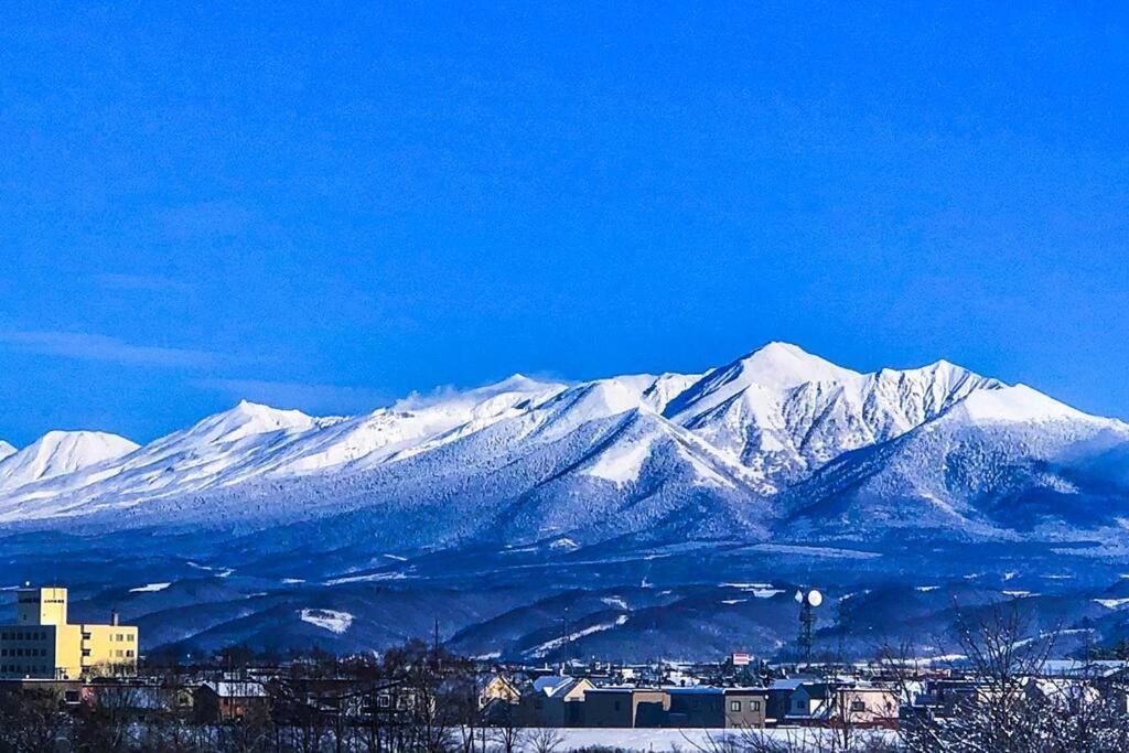 Furano CUBE SUGAR-方糖民宿,步行8min到雪场,3 brs,Max 6ppl Nakafurano Exterior foto